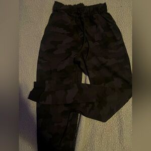 Women’s. size 2, lululemon dance studio camo pants.